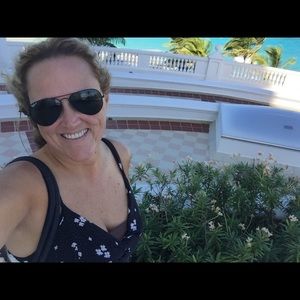 Meet your Posher, Paula